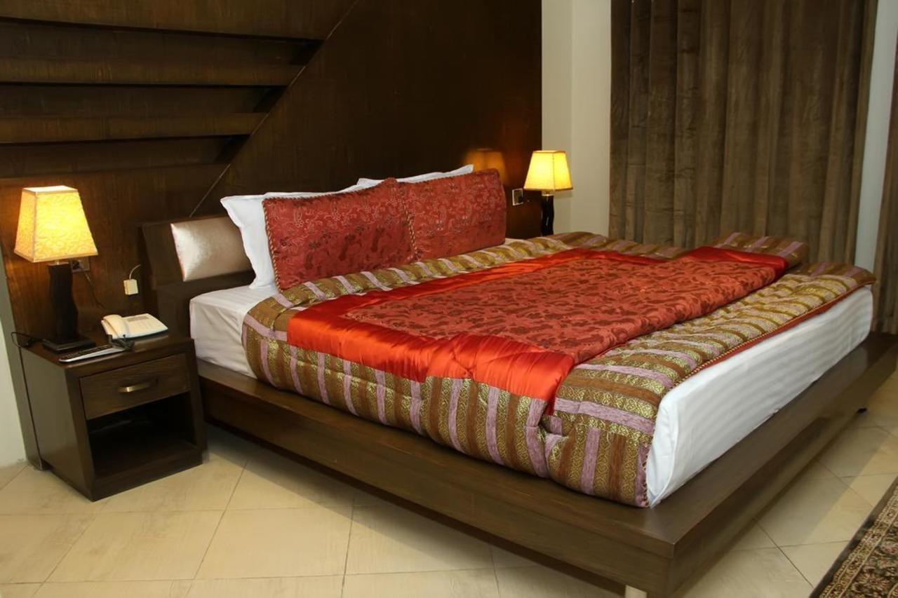 Bling Hotel International Multan Exterior photo