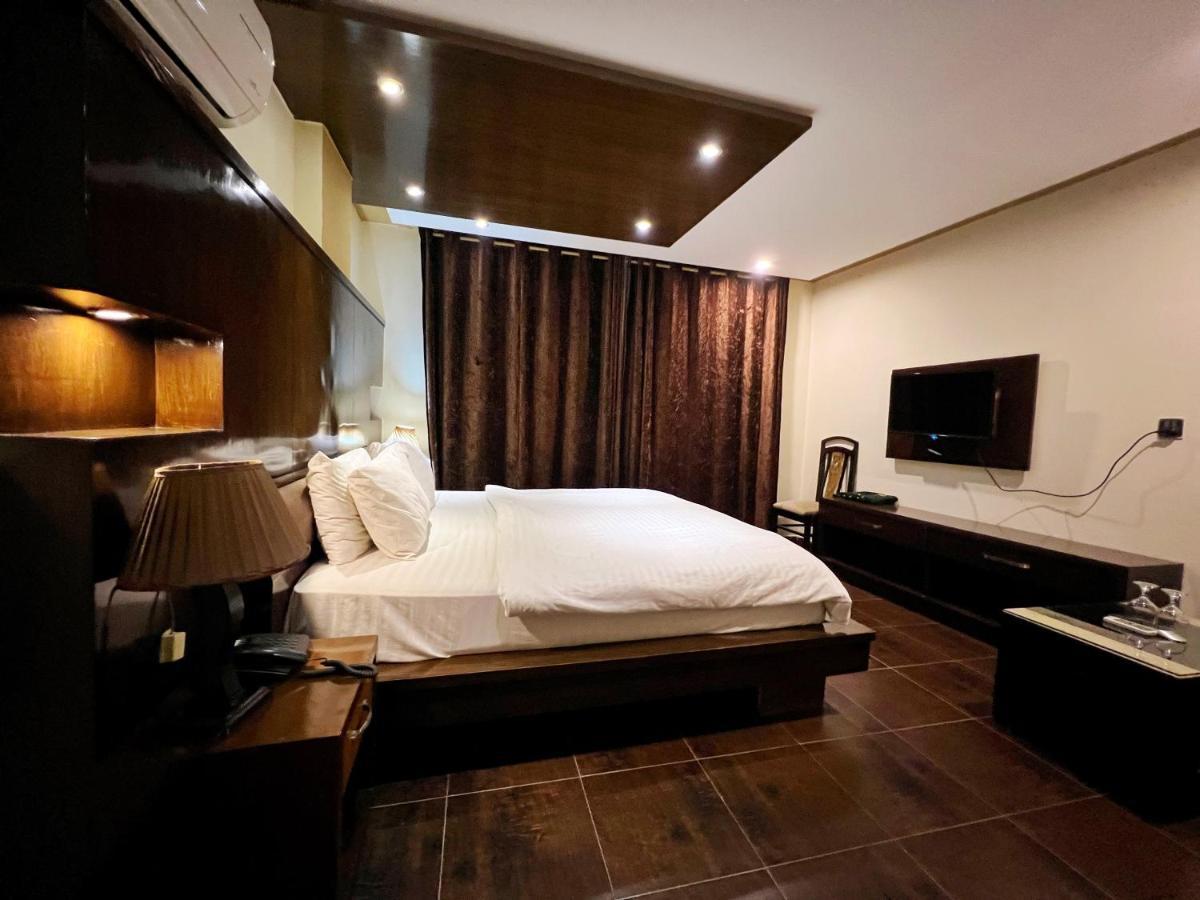 Bling Hotel International Multan Exterior photo