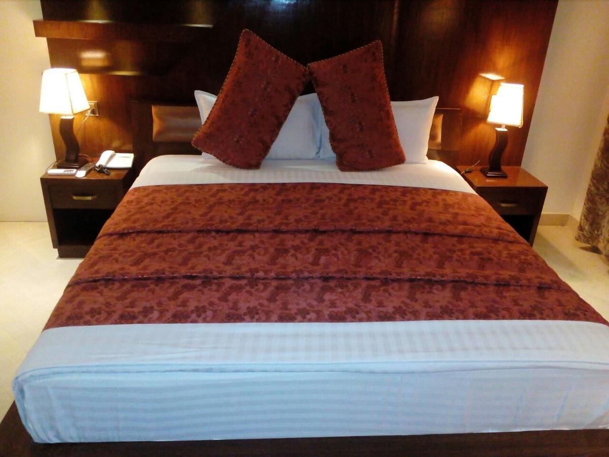 Bling Hotel International Multan Exterior photo